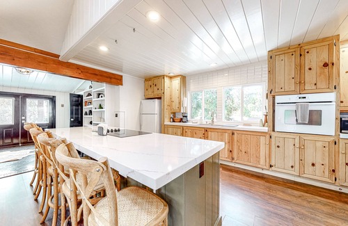 Idyllwild Cabin | Dog-friendly, renovated home with fireplace & amazing deck