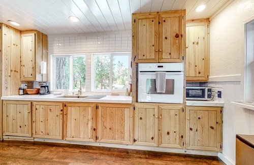 Idyllwild Cabin | Dog-friendly, renovated home with fireplace & amazing deck