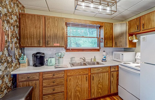 Rushville Cottage | Dog-friendly retreat with close beach access, wood stove, deck, firepit, & AC