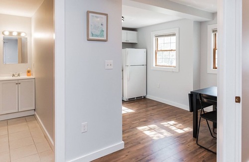 Campton Condo | DOG FRIENDLY! Simple and Cozy Apartment Just Mins to Loon Mountain and Waterville Valley by RedAwning