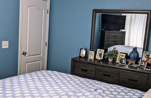 Graham House | Dog Friendly, Small Town Charm, with Downtown area. Perfect for weekend getaway!