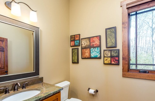 Pisgah Forest House | Dog-friendly Sutton Knob cottage with long-range Pisgah views and wood fireplace