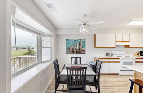 Buxton House | Dog-friendly townhouse with pool access, washer/dryer, fast WiFi, AC & ocean view