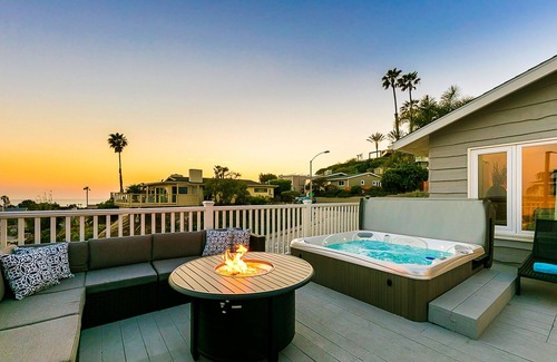 La Jolla Mesa House | Dog-friendly vacation retreat w/private hot tub, central AC, WiFi, firepit, deck