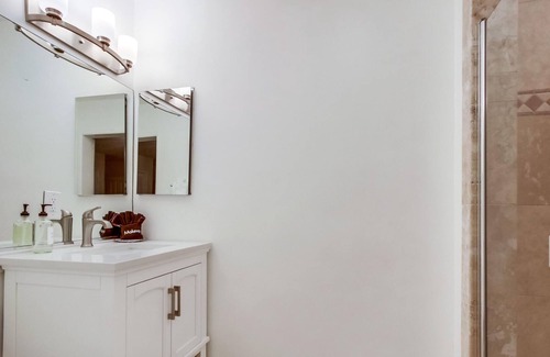 La Jolla Mesa House | Dog-friendly vacation retreat w/private hot tub, central AC, WiFi, firepit, deck