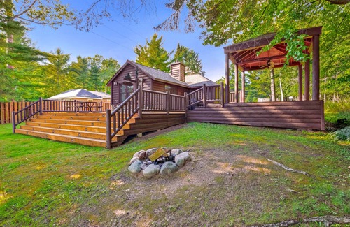 Eagle River House | Dog-friendly waterfront cabin w/wood-burning fireplace, boat dock, & firepit