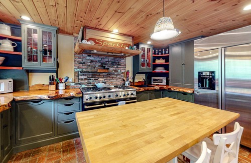 Camden Cabin | Dog-friendly, waterfront cabin with grill, deck, & W/D - snowbirds welcome