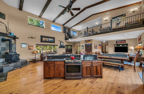 Orderville Cabin | Dog Friendly | Zion NP | Red Hollow Ranch