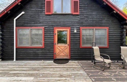 Greenville Junction Cabin | Dog Pine Lodge (Access to Moosehead Lake!)