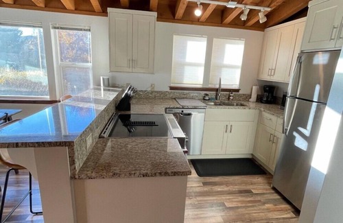 Sun Valley Condo | Dogs welcome! Clean, cozy Sun Valley condo in Elkhorn