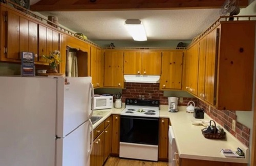 Hiawassee Cabin | Dogwood Cabin @ Laurel Mtn Cabins - Beautiful Mountain Views in a Quiet Setting