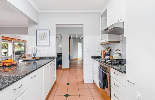 Sunset Beach House | Dolabella 63 - Three Bedroom House, Sleeps 5