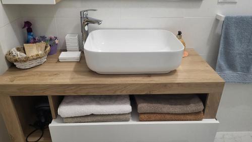 Careggi Rifredi Apartment | Dolce Letizia Appartamento con due camere WiFi aria condizionata vicino Careggi Meyer e università