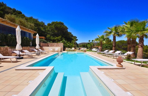 Levanzo Villa | Dolcevita - KlabHouse 11BDRM w/Pool and SPA