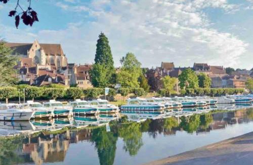 Dole Apartment | DOLE : L ATELIER DES RÊVES