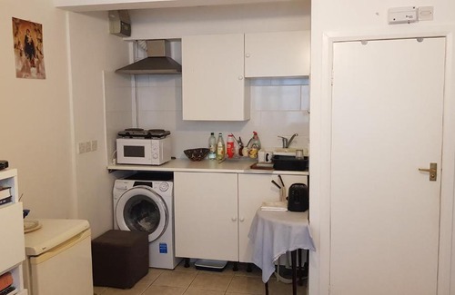 Dudden Hill Apartment | Dolis Hill