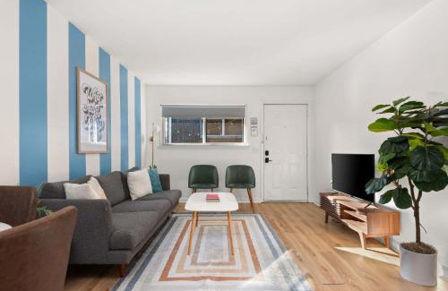 Hillsboro Village Apartment | Dolly Apt on Music Row sleeps 12