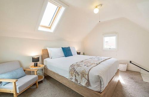 Hobart Central Business District House | Dolly's Cottage - Timeless Retreat near Hobart CBD