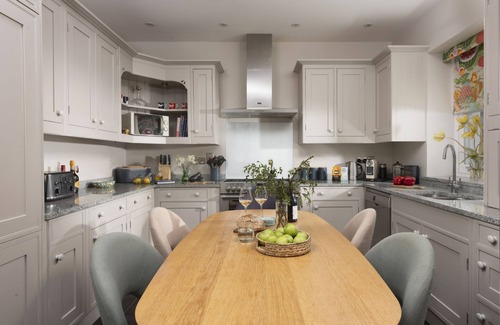 Fowey Apartment | Dolly's Plaice - a cottage that sleeps 4 guests in 2 bedrooms