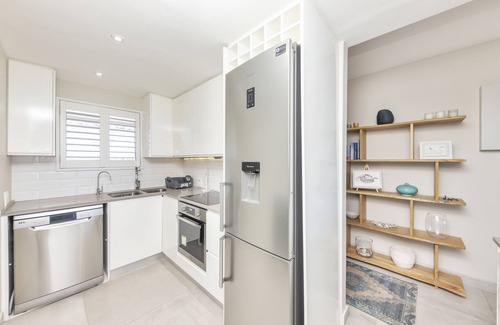 Lagoon Beach Apartment | Dolphin Beach H205, Blouberg by HMH