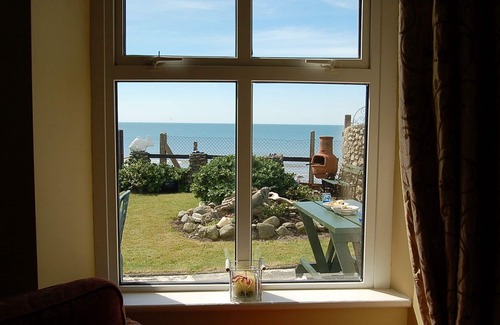 Tywyn House | Dolphin Beach House In Tywyn