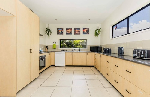 Agnes Water House | Dolphin Dreamin' with magnesium pool