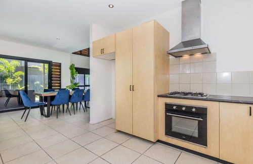 Agnes Water House | Dolphin Dreamin' with magnesium pool