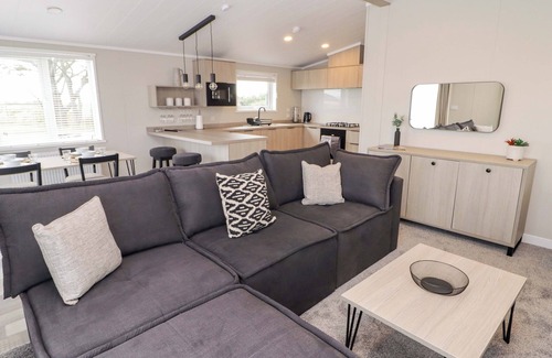 Hasguard Cross Cottage | DOLPHIN, family friendly, with a garden in Little Haven