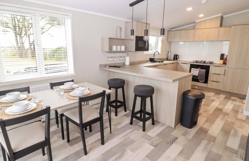 Hasguard Cross Cottage | DOLPHIN, family friendly, with a garden in Little Haven