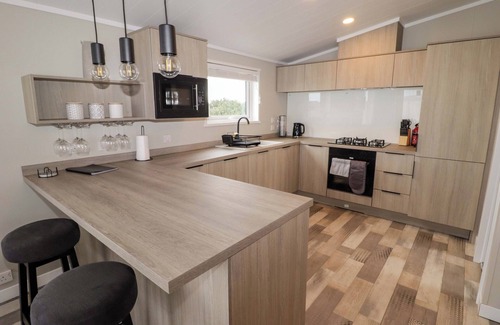 Hasguard Cross Cottage | DOLPHIN, family friendly, with a garden in Little Haven
