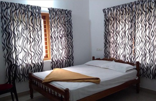 Kumily House | Dolphin Homestay