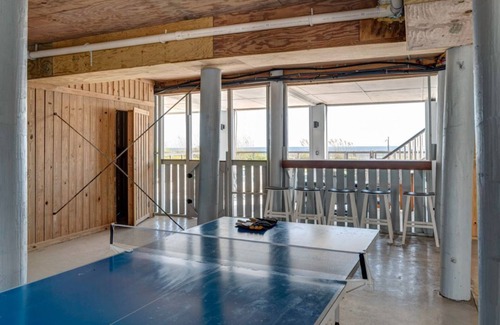 Isle of Palms House | 🐬'Dolphin Manor' ~ OCEAN FRONT, PRIVATE POOL, HOT TUB, PUTTING GREEN ⛳️!