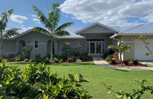 Sanibel Isles House | Dolphin Point -Water Front Canal Home on Sanibel Island