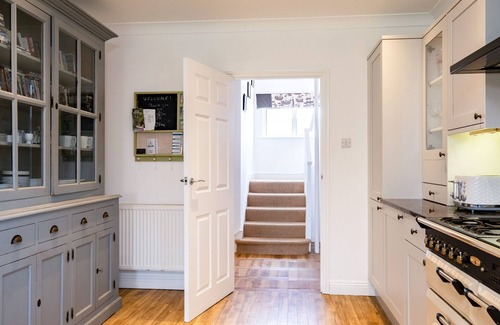 Trevone Cottage | DOLPHIN'S BARN, pet friendly, country holiday cottage in Trevone