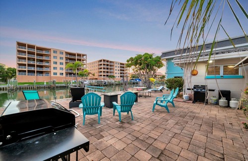Treasure Island Apartment | Dolphin Suite, WATERFRONT, Pet Friendly, Dock!