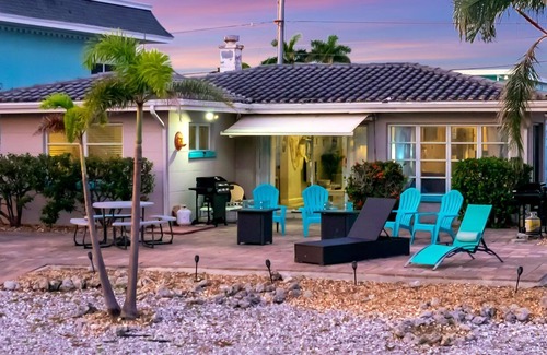 Treasure Island Apartment | Dolphin Suite, WATERFRONT, Pet Friendly, Dock!