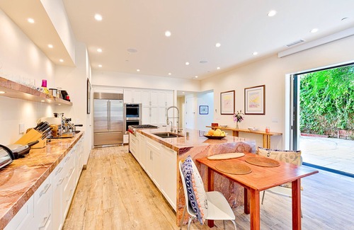 La Jolla Shores House | Dolphin Sunset total Luxury in La Jolla Shores!