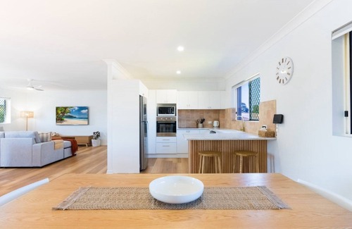 Bongaree Apartment | Dolphin View in Bongaree