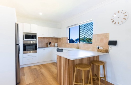 Bongaree Apartment | Dolphin View in Bongaree
