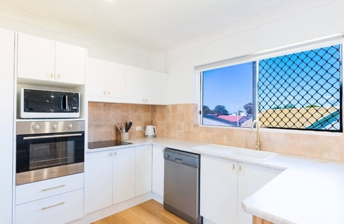 Bongaree Apartment | Dolphin View in Bongaree
