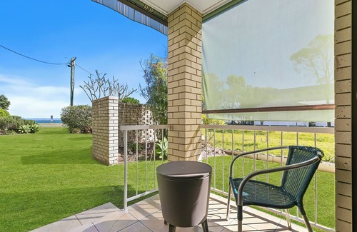 Bongaree House | Dolphin View on South Esplanade