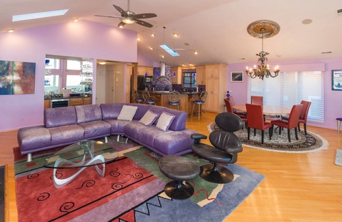 Northeast Virginia Beach House | Dolphin Watch - Oceanfront - North End VB
