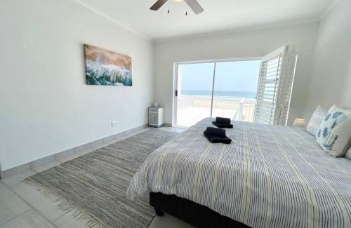 Walvis Bay Villa | Dolphinbeach Seafront Villa