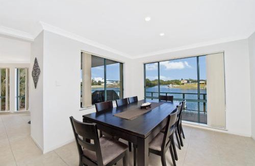 Port Macquarie Apartment | Dolphins 2 7 Commodore Crescent