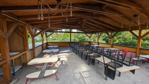 Diemeringen Villa | DOMAIN LA ROSIÈRE jusqu'à 50 personnes piscine tennis et Basket