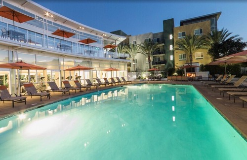 Kearny Mesa Apartment | Domain: Modern 1-Bedroom Apartment with Amenities in Kearny Mesa, San Diego