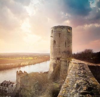 Lemere House | Domaine à proximité de Chinon avec piscine, billard, pétanque, jeux pour enfants