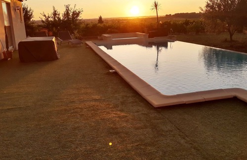 Servian House | "Domaine 1902" swimming pool, billiards, bowling green, 14 people