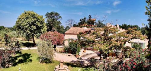 Maussane Bed & Breakfast | Domaine Au Coeur des Alpilles