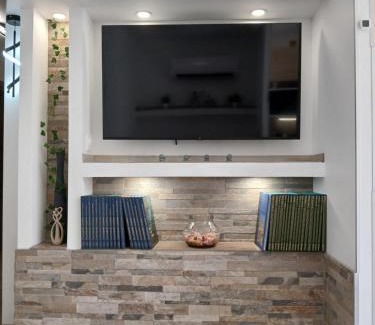 Saint-Martin-de-Londres Apartment | Domaine Chante-Cevennes